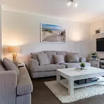 Ferienhaus Reetdachhaus Dünengras Spo Reetdachhaus Dünengras Spo Böhl