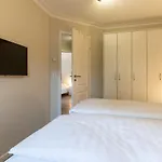 Reetdachhaus Duenengras Spo Reetdachhaus Duenengras Spo *