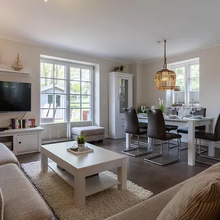 Reetdachhaus Duenengras Spo Reetdachhaus Duenengras Spo *