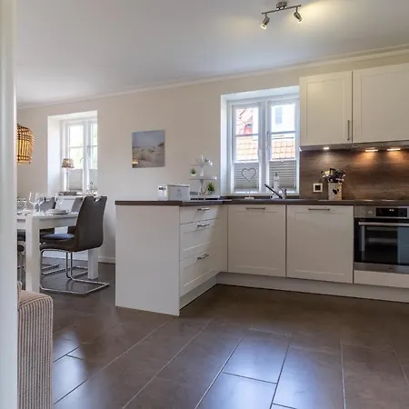 Reetdachhaus Duenengras Spo Reetdachhaus Duenengras Spo *